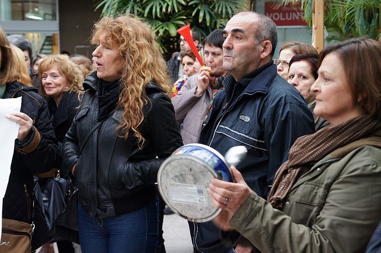 2016 01 19 ProtestaImpagosLinorsaConcelloVigo06.JPG